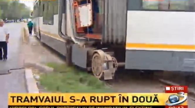 circulatia liniei 41 blocata un tramvai s a rupt in doua in zona piata presei din capitala