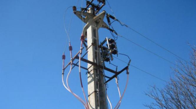 taxa pe stalp creste factura la electricitate pentru consumatorii casnici