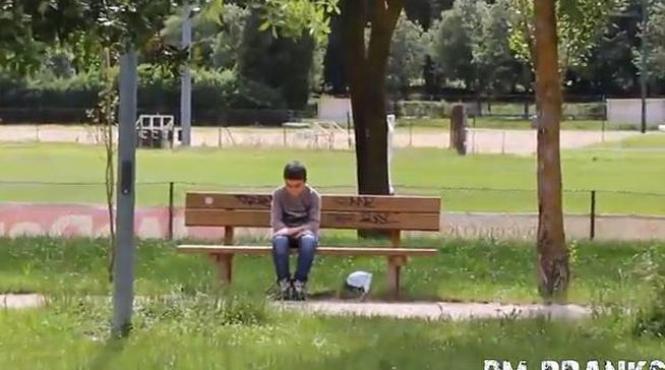 experiment cu rezultat tulburator intr un parc din sua tu ce faci cand vezi un copil singur video