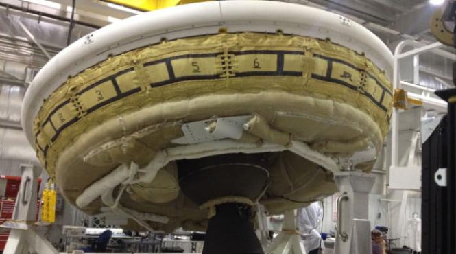 nasa pregateste lansarea unei farfurii zburatoare deasupra insulelor hawaii