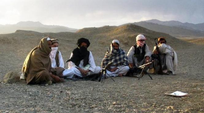 talibanii lovesc a doua zi consecutiv in zona aeroportului international din capitala pakistanului