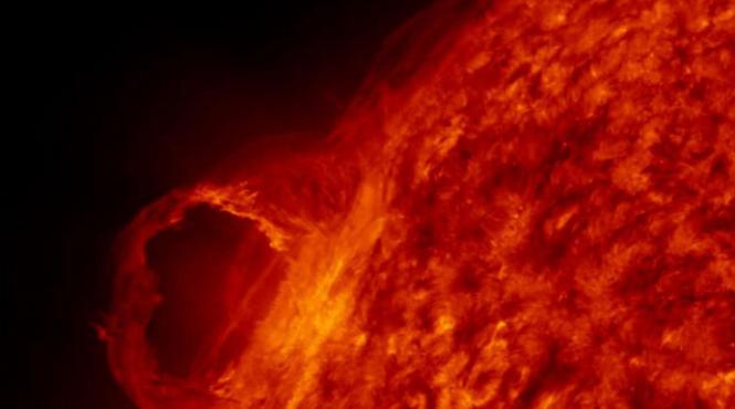 explozii solare furtuna geomagnetica