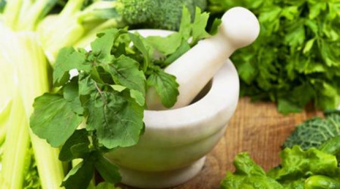 7 ierburi care te ajuta in combaterea acneei