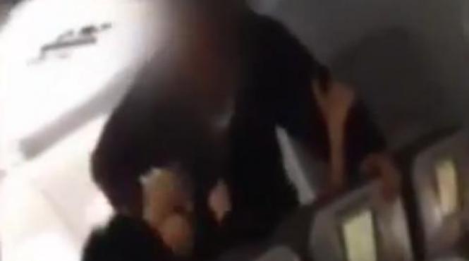 scena halucinanta ce a filmat un pasager dupa ce avionul in care se afla a decolat de pe aeroportul jfk din new york video