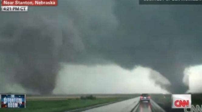 doua tornade gemene au facut ravagii in nebraska o persoana a murit iar 16 sunt in stare critica video