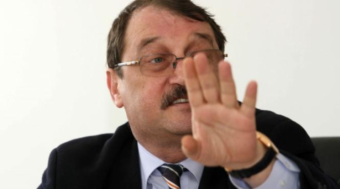 mircea basescu reactioneaza in urma inregistrarilor difuzate de antena3 nu am luat bani nu am incercat sa aranjez eliberarea lui bercea