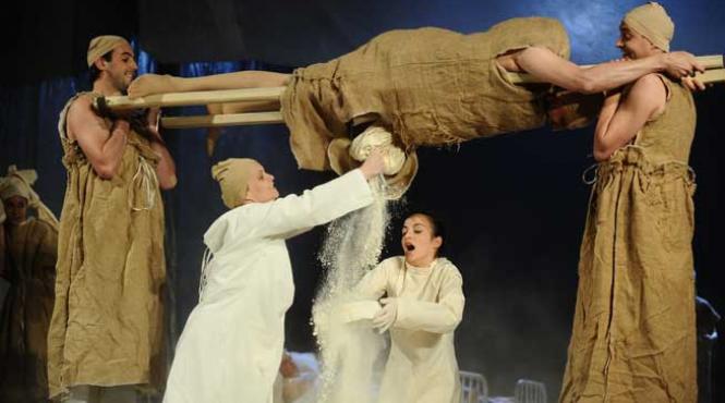 actorii din sibiu duc in campia siberiei un spectacol de silviu purcarete