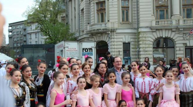 elevii liceului de coregrafie floria capsali protesteaza in fata guvernului ce revendicari au tinerii