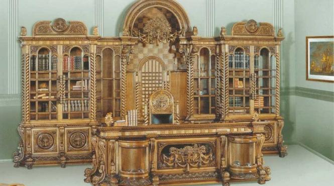 luxoasa mobila de birou a lui nicolare ceausescu cumparata de un colectionar cu 55 000 de euro