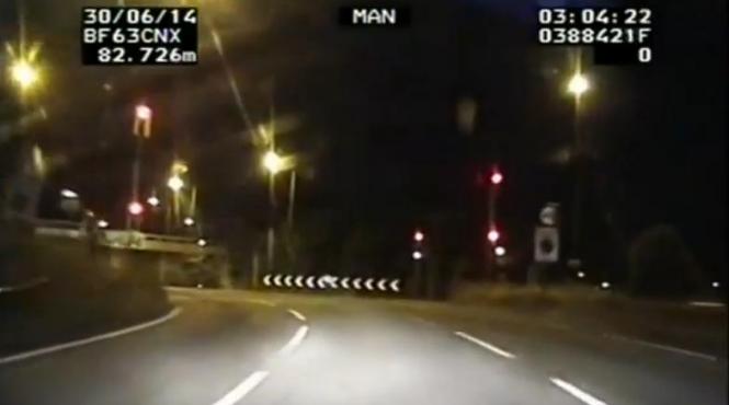 10 secunde uluitoare ce a surprins un echipaj de politie britanic in timpul unei misiuni de patrulare video