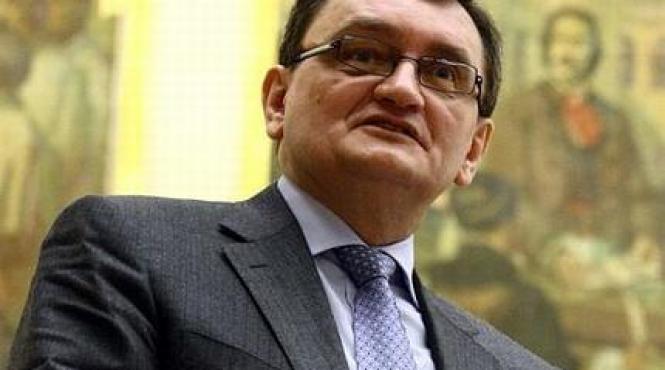 motivele pentru care traian basescu se razbuna pe victor ciorbea