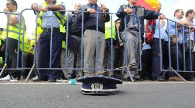 politistii vor protesta luni in fata ministerului de interne