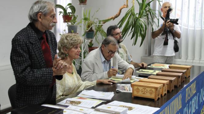 elogiul frumusetii noptile de poezie de la curtea de arges