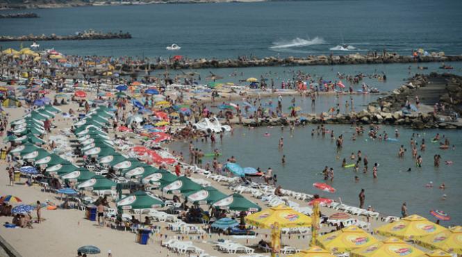 romanii din republica moldova pot ridica sudul litoralului peste 20 000 de turisti sunt asteptati anul acesta la tarmul marii negre