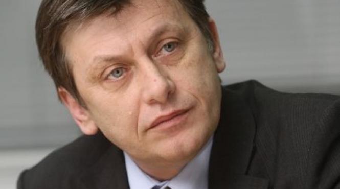 avere de 10 ori mai mare in 10 ani de politica pentru crin antonescu