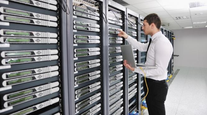 ce bucurii li se mai pregatesc angajatilor de catre departamentele it