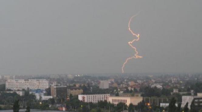 cod galben ploi abundente i grindina in mai multe jude e ce zone sunt afectate