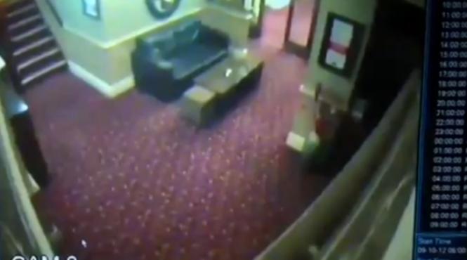 fenomen inexplicabil in tara galilor ce au filmat camerele de supraveghere intr un pub vechi de peste 184 de ani video