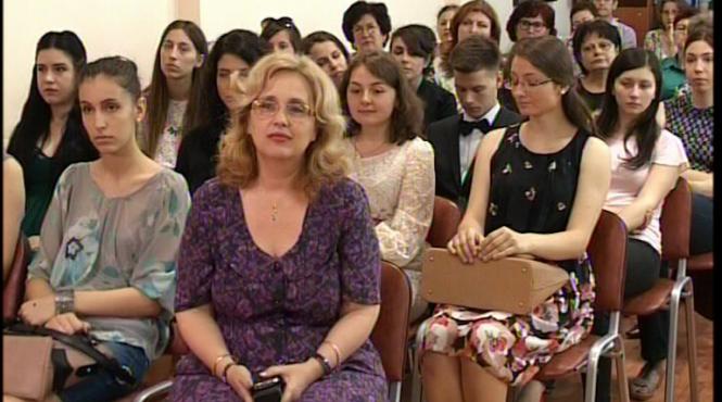 inedit stresul plantelor un proiect de mediu al elevilor premianti din iasi