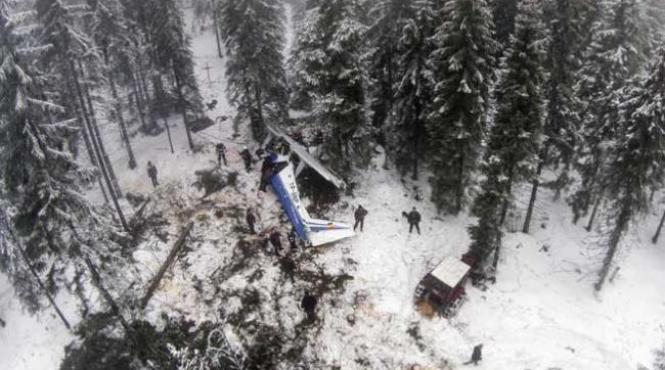 parastas de 6 luni la locul accidentului din apuseni nu au participat cei cinci supravietuitori si nici familia aureliei ion