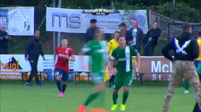 video incaierare intre fotbalistii de la maccabi haifa si suporteri pro palestinieini care au invadat terenul in austria