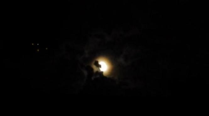 experienta uluitoare pentru bateristul de la megadeth ce a filmat nick menza deasupra casei sale video