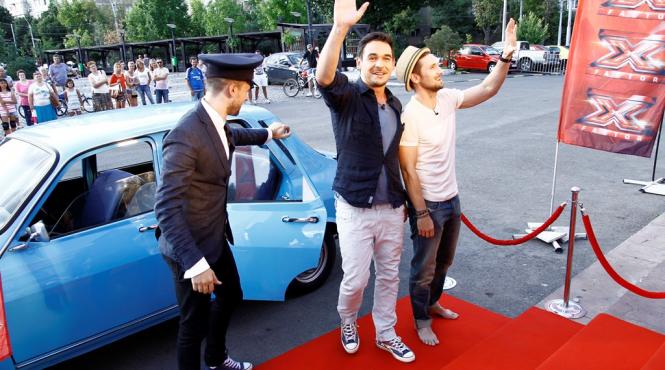 prezentatorii x factor razvan si dani si au luat sofer vip