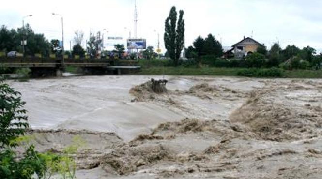 cod rosu de inundatii doua judete afectate