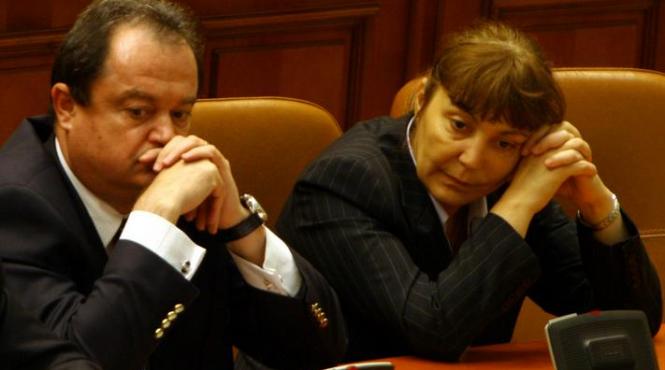 blaga prin candidatura la prezidentiale monica macovei se autoexclude din pdl