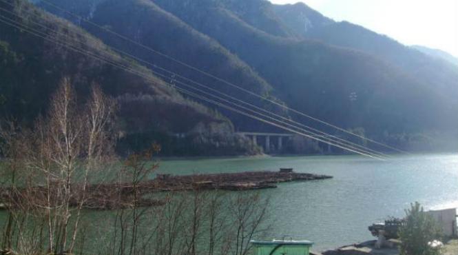 pastravaria bradisor din valcea distrusa in proportie de 90 de inundatii