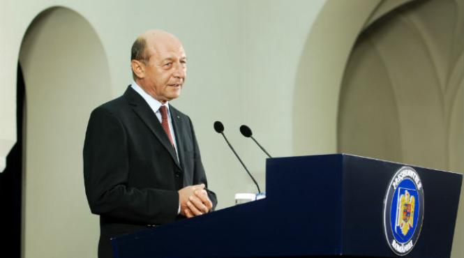 basescu ponta sa mai rabde acordul de coabitare pana pe 22 decembrie