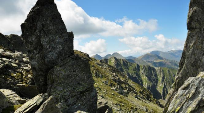 turist salvat cu ajutorul elicopterului smurd din muntii fagarasului