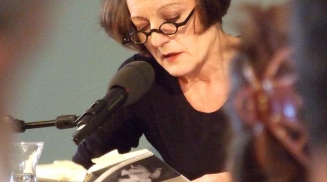 scriitoarea herta muller victima rivalitatilor politice in germania