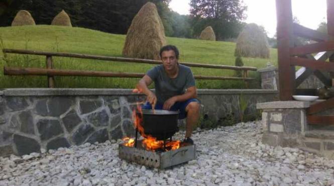 juratul de la hell s kitchen iadul bucatarilor sorin bontea nu scapa de crati a nici in vacan a