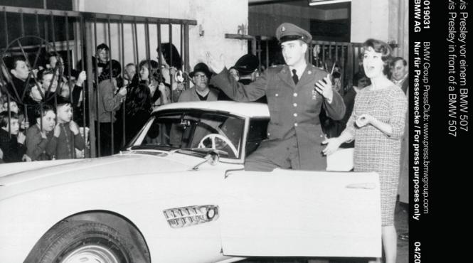 se restaureaza bmw 507 care a apartinut lui elvis presley galerie foto de ce a ales regele culoarea rosie