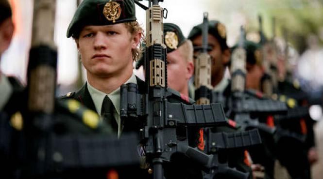 olanda va lua in considerare posibilitatea de a contribui la inarmarea kurzilor si a trupelor irakiene