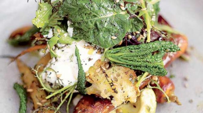 o salata racoroasa pentru sfar itul verii de la jamie oliver vezi re eta