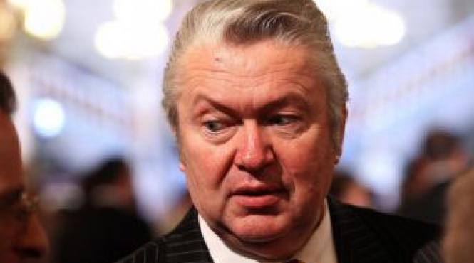 solistul gheorghe turda a lesinat inaintea unui spectacol si a fost transportat la spital