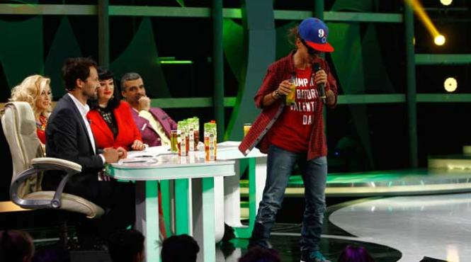 te cunosc de undeva maximilian s a dezbracat pentru anda adam