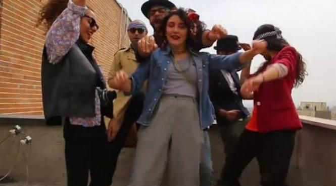 condamnari penale pentru 6 iranieni care s au filmat dansand pe melodia happy