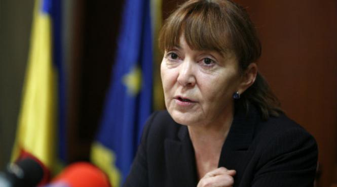 monica macovei solicita demiterea ministrului educatiei