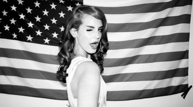 lana del rey va sus ine doua concerte intr un cimitir