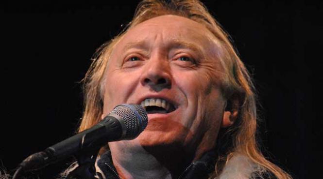 hrusca la sala palatului