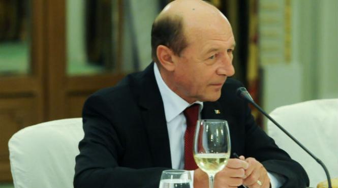 de ce a fost distrus dosarul lui basescu cele 3 etape ale colaborarii cu securitatea