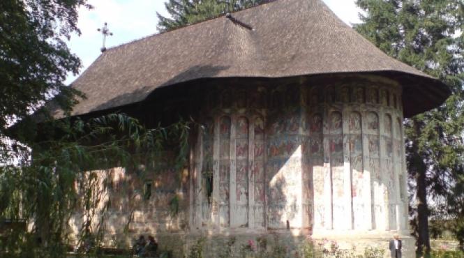 cele mai frumoase manastiri din moldova pe care trebuie sa le vizitezi galerie foto