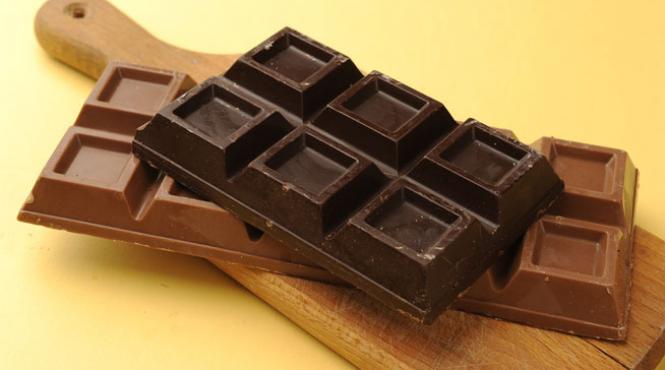 ciocolata neagra contra tusei