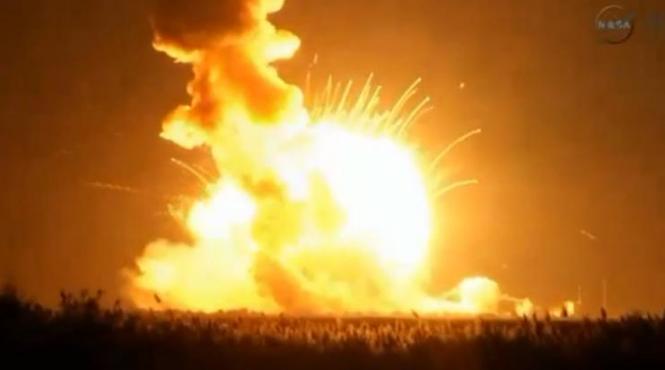racheta antares care transporta capsula cygnus catre iss a explodat la cateva secunde dupa lansare video