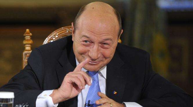 basescu serviciilor secrete daca nu mi da i fotograful va distrug