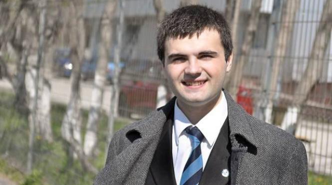 ionut budisteanu a inventat un dispozitiv care poate recunoaste un infractor cu cagula