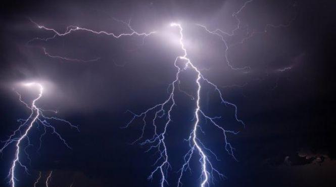 fiecare grad celsius in plus face sa creasca frecven a fulgerelor